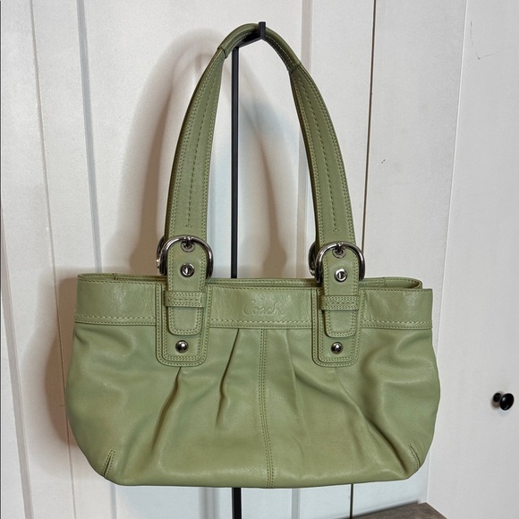 Vintage Coach Light Olive Avocado Green Soho Hamptons Shoulder Bag f13732 - Picture 1 of 7